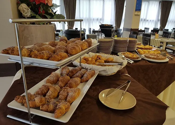 Senyor Отель 3*